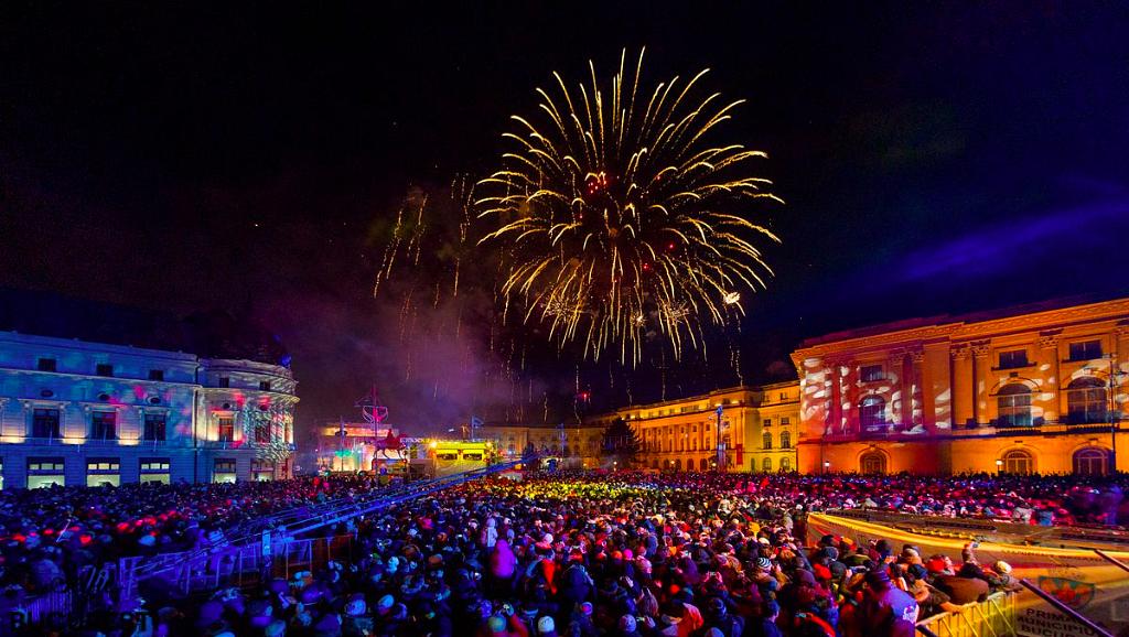 Experience Bucharest (Romania) New Years Eve Fireworks: Watch Live Stream from Unirii Square