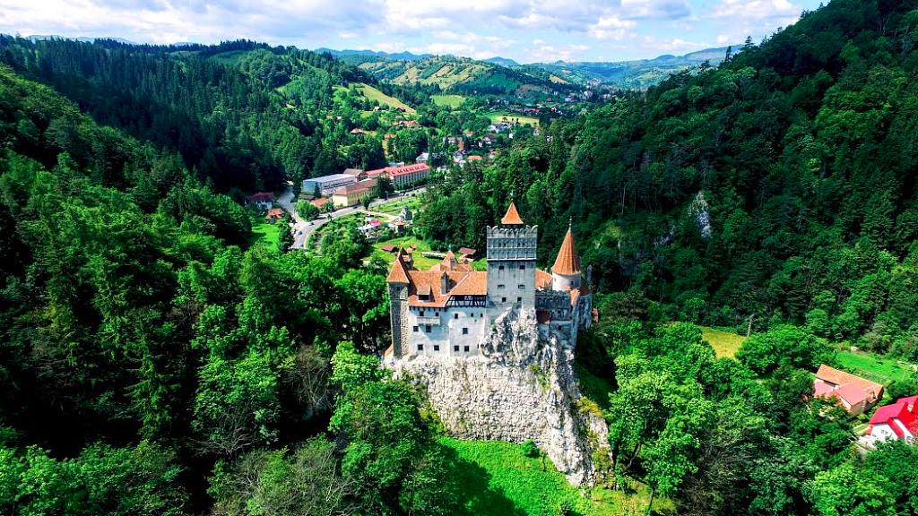 visit dracula's castle