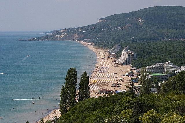 Primul weekend al anului la malul mării: mii de oameni vin pe plajele din România de 1 mai