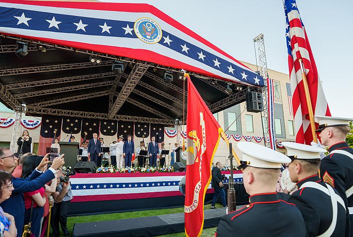 Romanian president, prime minister mark the United States’ Independence Day during reception