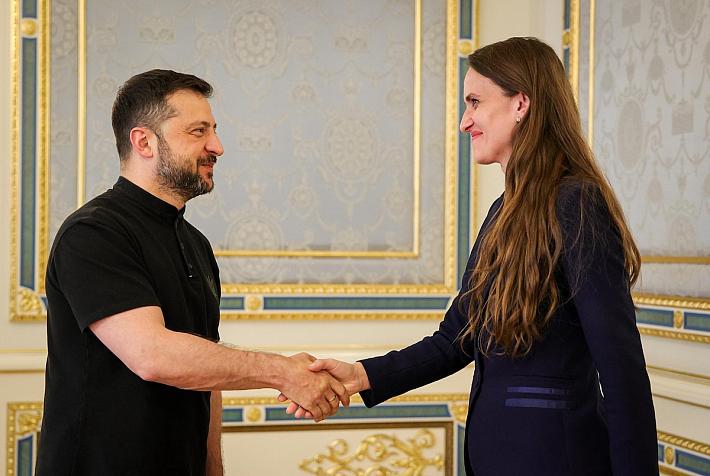Romanian foreign minister holds high-level meetings in Kyiv, including with president Zelensky